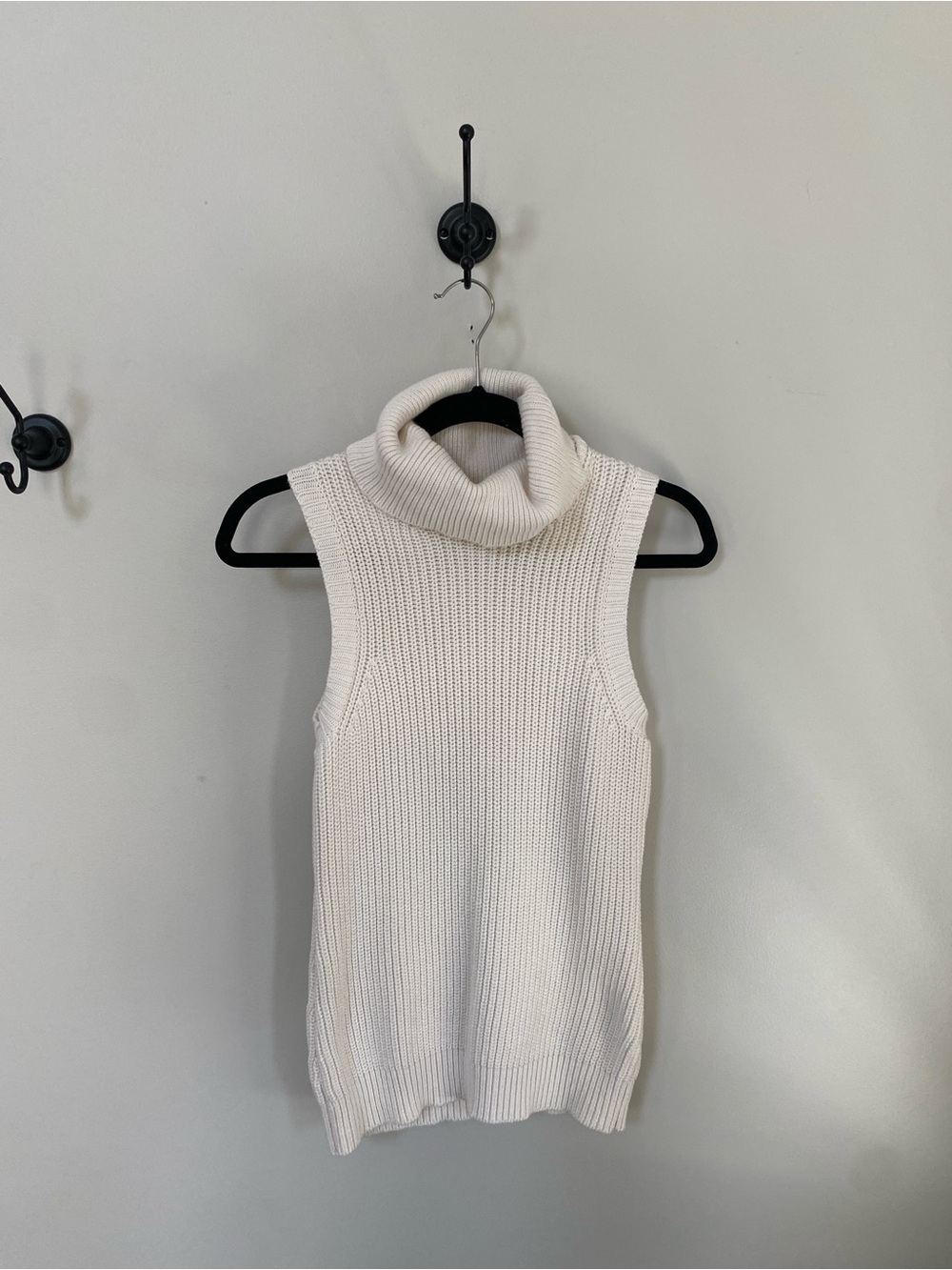Boston Proper Cream Fisherman Knit 109% Cotton Sleeveless Cowl Neck Sweater